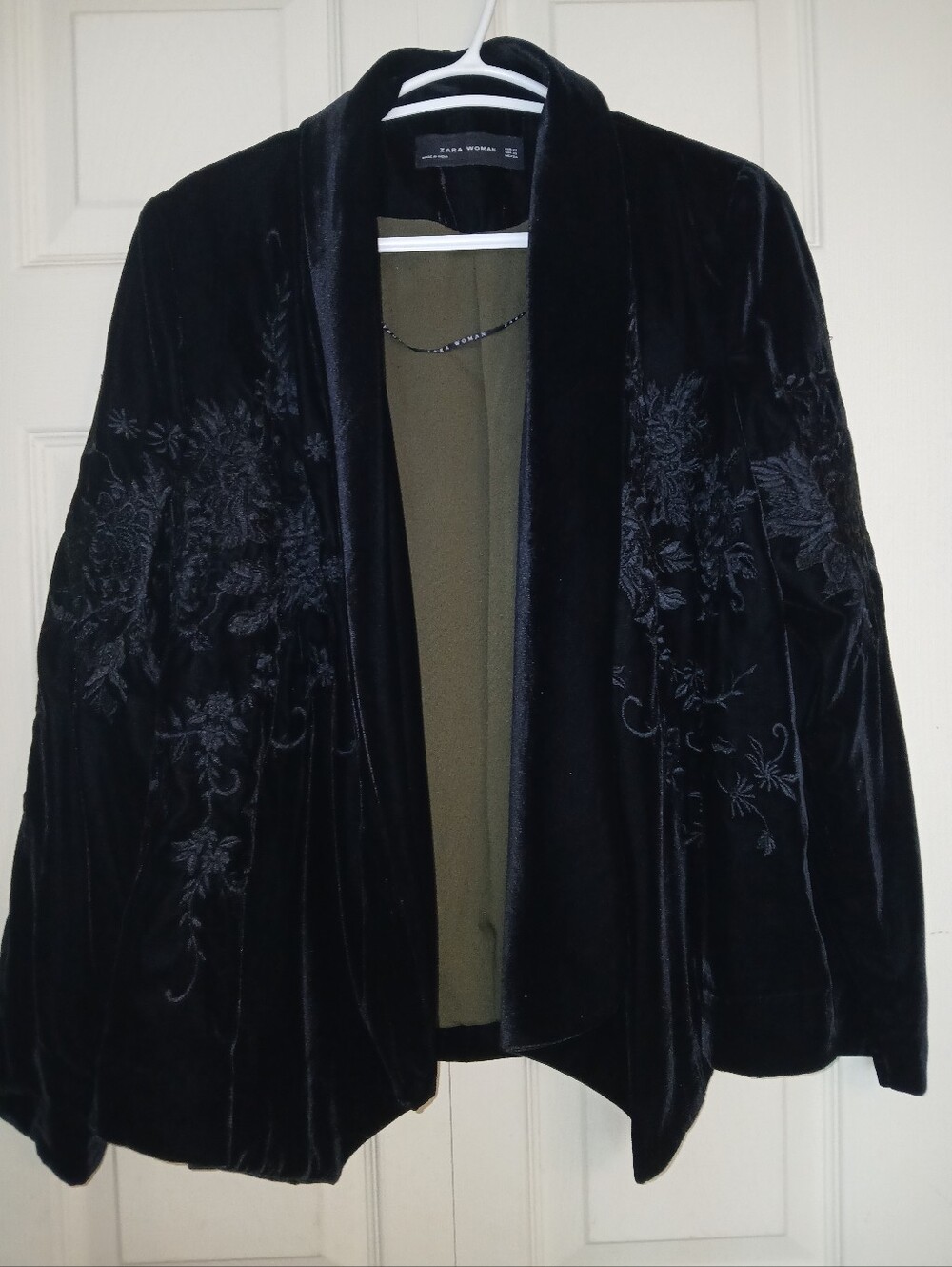 Zara Rare Velvety Embroidered Blazer Size Extra Small (XS) +